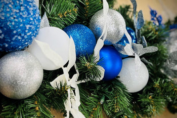 Winter Whimsy: Why Blue, Silver & White Decor Is Great For Business