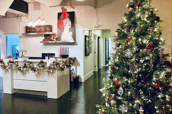 10 Christmas Decorating Benefits for Your Business + FAQs